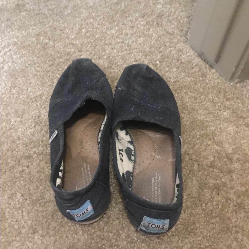 Toms